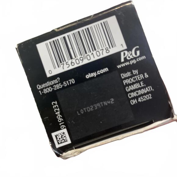 Olay Total Effects 7-In-One Anti-Aging Transforming Eye Cream 0.5oz Retired - Picture 2 of 8